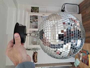 Spiegelbol 30 cm met motor 15 euro beschikbaar voor biedingen