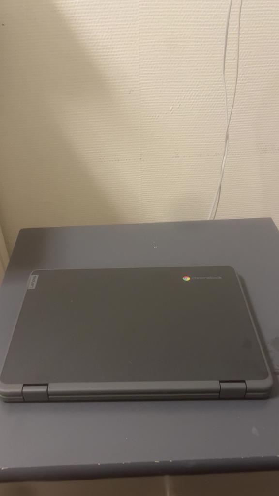 Lenovo 300e Yoga Chromebook Gen 4, Computers en Software, Chromebooks, Zo goed als nieuw, 14 inch, 4 GB of minder, 64 GB, Qwerty