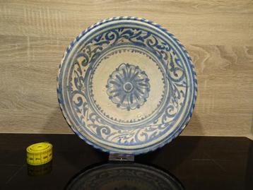Majolica bord 17e eeuw - bodemvondst  beschikbaar voor biedingen