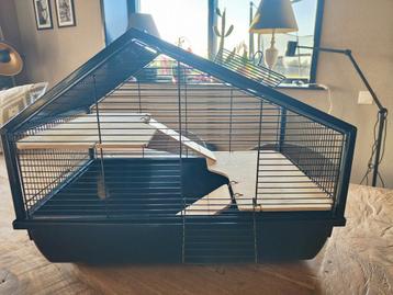 Zwarte hamsterkooi, hamster kooi beschikbaar voor biedingen