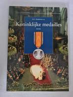 Koninklijke medailles, Ophalen of Verzenden, Landmacht, Nederland, Lintje, Medaille of Wings