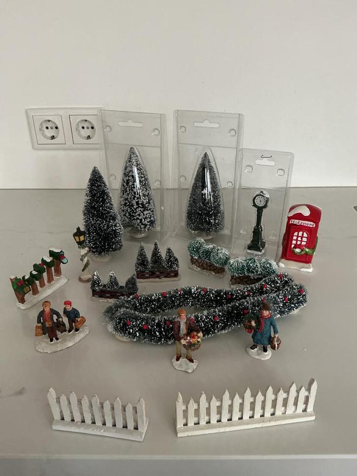 Kerstminiaturen dorp dickensville, Diversen, Kerst, Zo goed als nieuw, Ophalen of Verzenden
