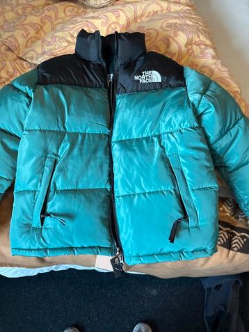 Nieuwe The North Face Puffer Jacket beschikbaar voor biedingen
