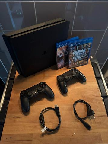 Nieuwstaat PlayStation 4 Slim 500GB|2xController|GTA-V|BF| beschikbaar voor biedingen