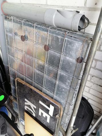 Grote Hondebench - Ruim en Functioneel beschikbaar voor biedingen