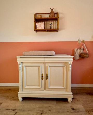 Vintage conmode opgeknapt #offwhite beschikbaar voor biedingen
