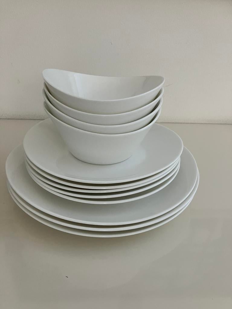 IKEA Skyn servies ontbijt 22 diner 28 bord bone china 21986, Ophalen of Verzenden, Porselein, Overige stijlen, Bord(en)