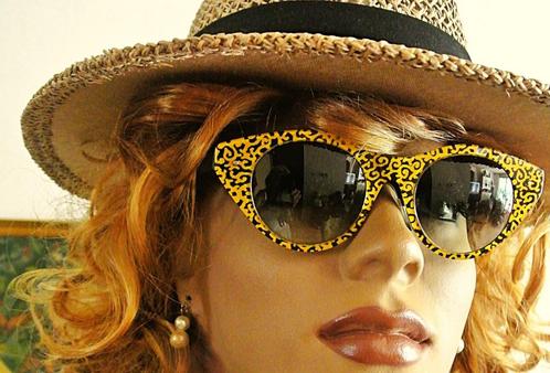 Vlindermodel cat eye zonnebril retro vintage 80 geel/zwart, Sieraden, Tassen en Uiterlijk, Zonnebrillen en Brillen | Dames, Zo goed als nieuw
