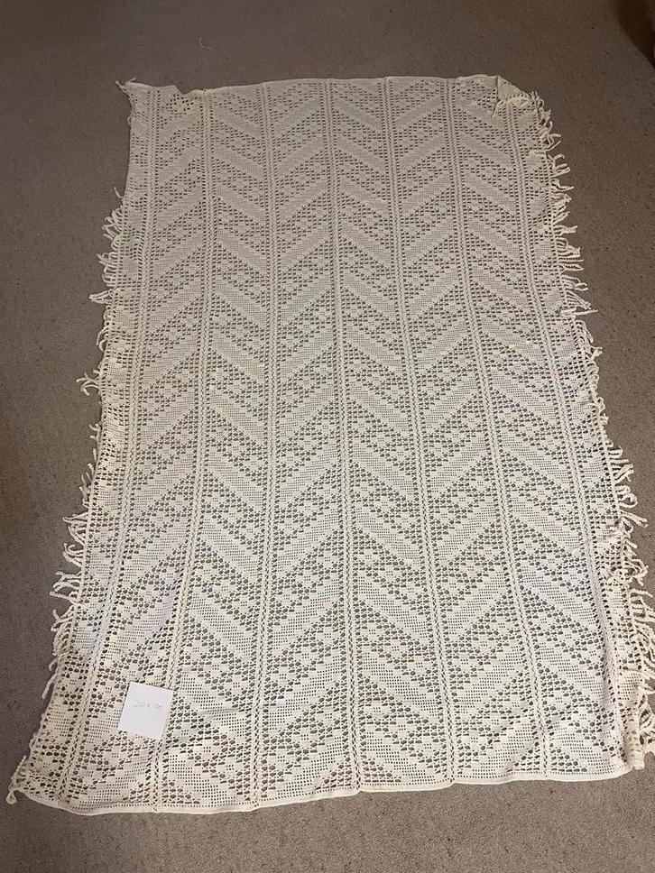 Gehaakte sprei 200x130 cm, Huis en Inrichting, Stoffering | Tapijten en Kleden, Zo goed als nieuw, 100 tot 150 cm, 150 tot 200 cm