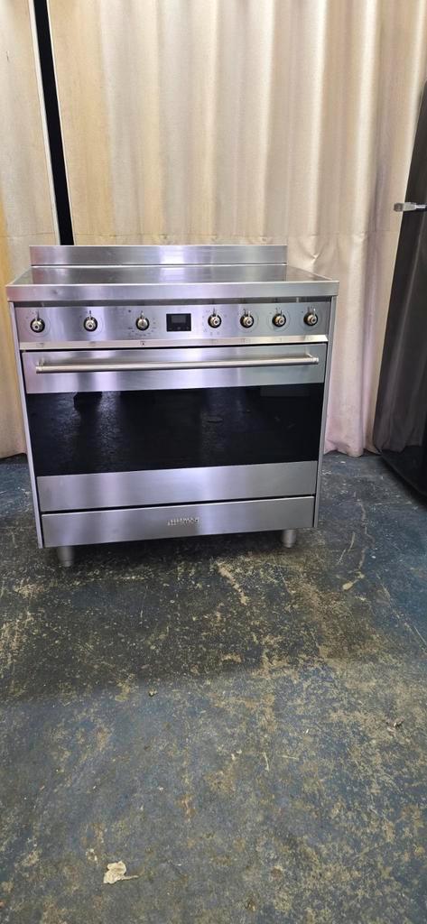 Smeg inductiefornuis 90cm rvs, Witgoed en Apparatuur, Fornuizen, Zo goed als nieuw, Vrijstaand, Inductie, 5 kookzones of meer