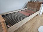 Steigerhouten bed, Ophalen