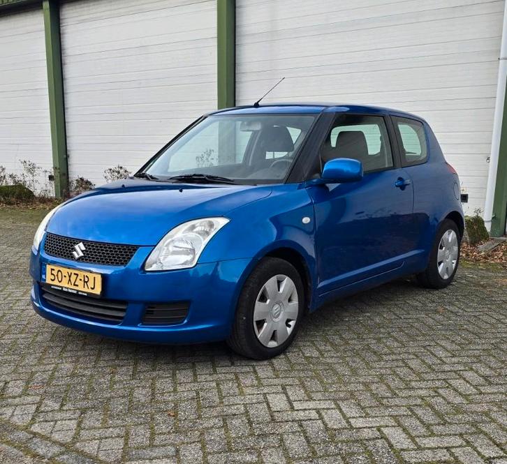 Suzuki Swift 1.3 3D 2007 apk 03-11-2026  Airco NAP, Auto's, Suzuki, Bedrijf, Swift, Benzine, C, Hatchback, Handgeschakeld, Origineel Nederlands