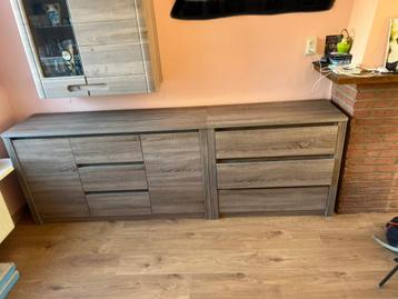 Dressoirs en vitrine kasten zwevend en staand zgn meubels beschikbaar voor biedingen