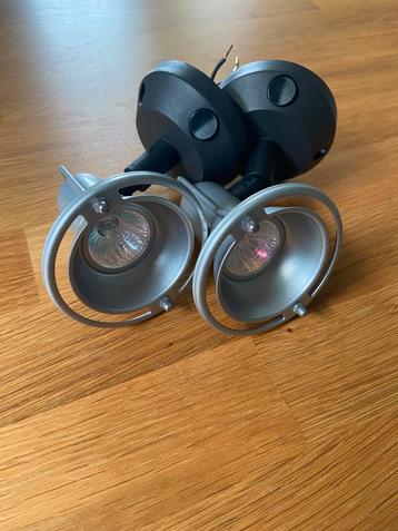 Caravan spot verlichting 2 stuks 12 volt beschikbaar voor biedingen