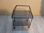 Metalen serveerwagentje met wieltjes, Huis en Inrichting, Tafels | Salontafels, Ophalen, Minder dan 50 cm, 50 tot 100 cm, 50 tot 75 cm
