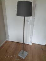 Vloerlamp met betonnen voet, eventueel met kap, 150 tot 200 cm, Gebruikt, Ophalen