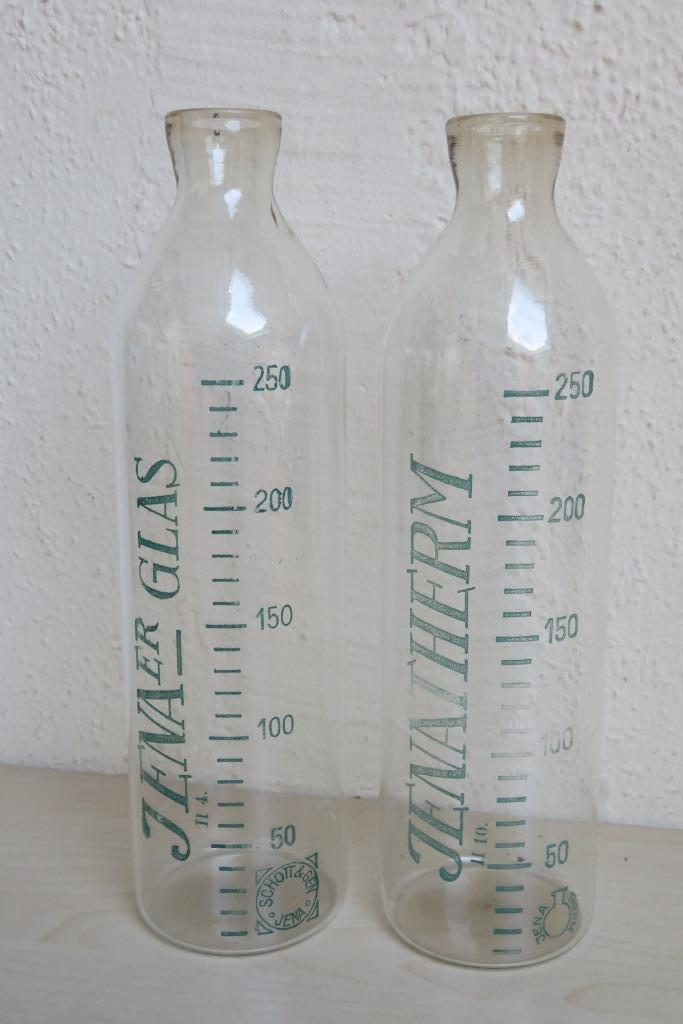 Glazen baby zuigflessen, vintage jaren '50, Verzamelen, Retro, Overige typen, Ophalen of Verzenden