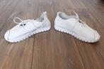 Zeer Mooie ISQSTQRM Schoenen (Maat 39) € 40,-, Kleding | Dames, Schoenen, ISQSTQRM, Wit, Ophalen of Verzenden, Sneakers of Gympen