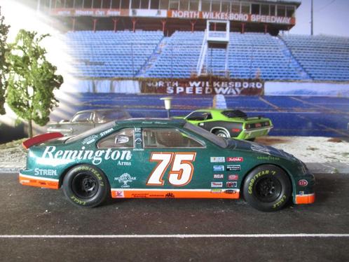 1:24 1995 NASCAR Ford Thunderbird Remington Rick Mast #75, Hobby en Vrije tijd, Modelauto's | 1:24, Gebruikt, Ophalen of Verzenden