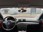 BMW 1-serie 118i / Airco / Leder / PDC / 17 inch / 5DRS, Auto's, BMW, 1-Serie, Achterwielaandrijving, Huisgarantie, Met garantie (alle)