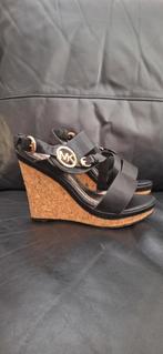 🌹Mooie mk schoenen mt37🌹, Zwart, Ophalen of Verzenden, Zo goed als nieuw, Schoenen met hoge hakken