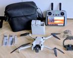 DJI Mini 4 Pro Fly More Combo + Smart Controller, Ophalen of Verzenden, Zo goed als nieuw, Drone met camera