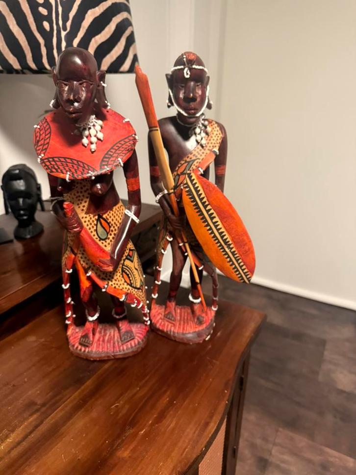 Houten beelden in Afrikaanse Maasai-stijl., Antiek en Kunst, Kunst | Beelden en Houtsnijwerken, Ophalen of Verzenden