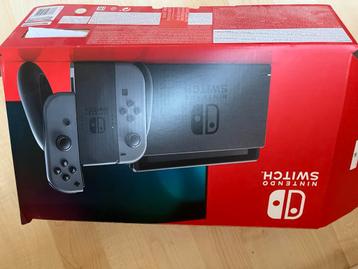 Switch V2 2019 + 2 mario spellen beschikbaar voor biedingen