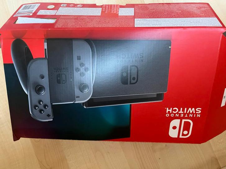 Switch V2 2019 + 2 mario spellen, Spelcomputers en Games, Spelcomputers | Nintendo Switch, Zo goed als nieuw, Switch 2019 Upgrade