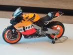 Minichamps: Honda RC211V - Alex Barros - MotoGP 2004, Ophalen of Verzenden, Gebruikt, 1:9 t/m 1:12, Motor