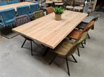 Eiken tafel | Boomstam rand blad + zwarte matrixpoot | ACTIE, Huis en Inrichting, Tafels | Eettafels, Niet ingevuld, 100 tot 150 cm