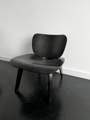 Eames LCW Lounge Chair - replica - lichte reparatie nodig beschikbaar voor biedingen