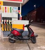 Piaggio zip 80cc, Fietsen en Brommers, Scooters | Piaggio, Ophalen, Zo goed als nieuw, Benzine, Zip