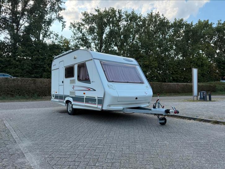 Beyerland Sprinter 390- D Sport Lichtgewicht met voortent, Caravans en Kamperen, Caravans, Bedrijf, tot en met 4, 750 - 1000 kg