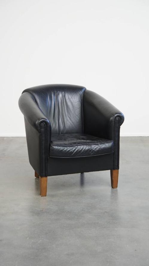 Geweldige zwarte rundleren clubfauteuil in Engelse stijl, Huis en Inrichting, Fauteuils, Gebruikt, Leer, 75 tot 100 cm, 75 tot 100 cm