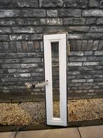 Klein raamkozijn met dubbel glas, Doe-het-zelf en Verbouw, Gebruikt, Raamkozijn, Minder dan 75 cm, Inclusief glas