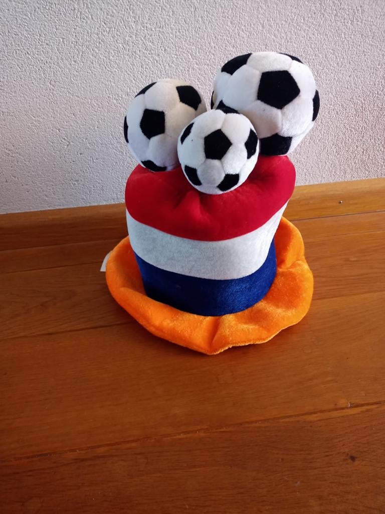 Oranje voetbalhoed, Ophalen of Verzenden, Overige typen
