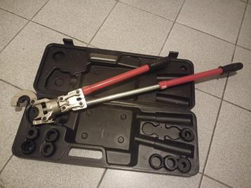 Te huur Perstang Flexibele Waterleidingen Uponor, Comap, etc beschikbaar voor biedingen
