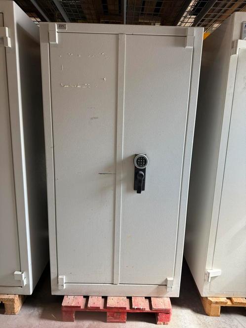 BK Brandkasten inbraakwerende dubbeldeurs archiefkasten, Huis en Inrichting, Brandblussers en Brandkasten, Zo goed als nieuw, Brandkast