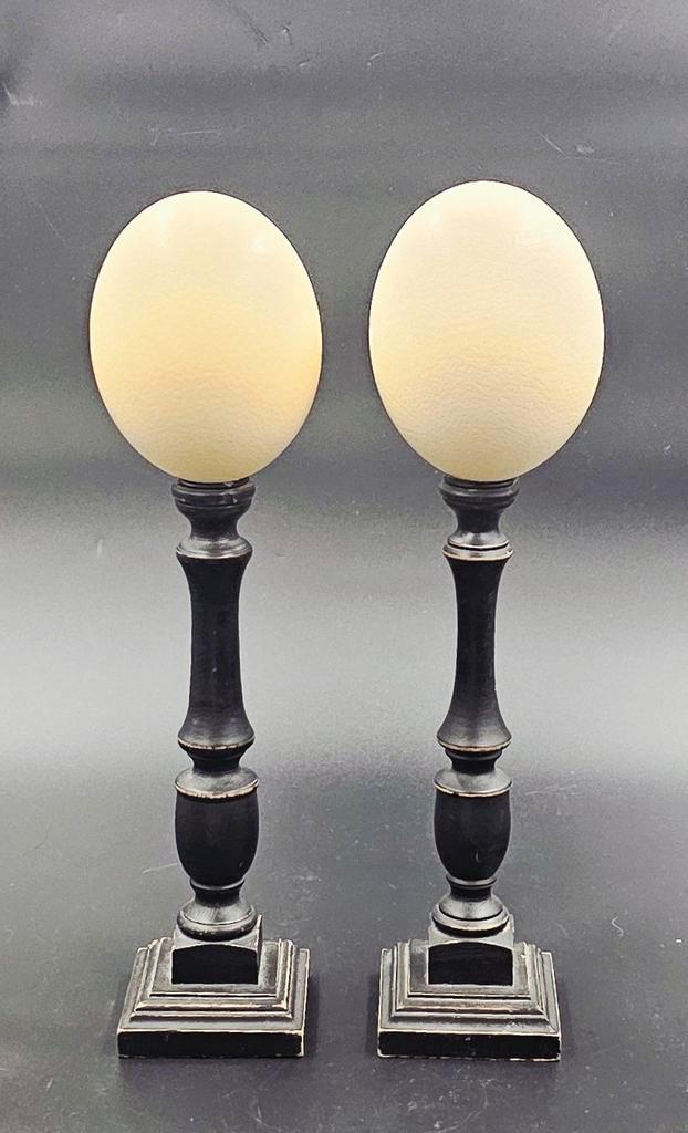 Set van 2 struisvogel eieren op klassieke houten sokkel, Verzamelen, Dierenverzamelingen, Opgezet dier, Ophalen of Verzenden