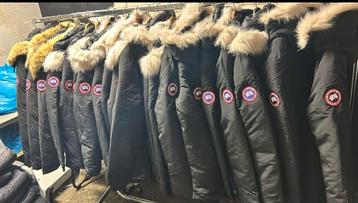 Partij Parajumper & Canada Goose jassen 33 stuks totaal