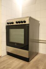 Indesit elektrisch fornuis met oven | Perilex aansluiting, Ophalen, 60 cm of meer, 4 kookzones, Zo goed als nieuw