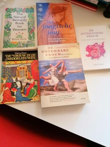 5VIJF BOEK Natural Remedy Women ontembare authentieke vrouw beschikbaar voor biedingen