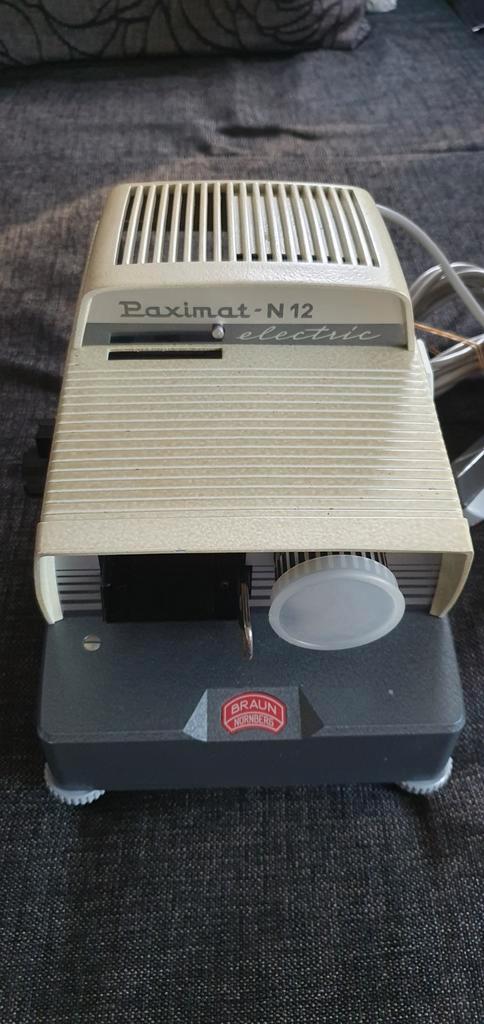 Braun Paximat-N 12 Electric Diaprojector Vintage, Audio, Tv en Foto, Diaprojectors, Gebruikt, Ophalen