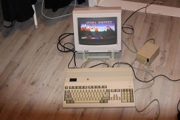 Commodore Amiga 500 met 2 MB en Gotek driveEmulator