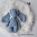 Handgemaakte knuffel konijn met strik blauw, Ophalen of Verzenden, Nieuw, Konijn