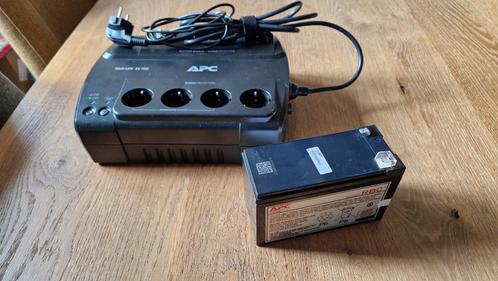 Nette APC Back-UPS ES 700, Computers en Software, Noodvoedingen (UPS), Gebruikt, Ophalen