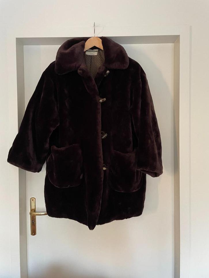 Benneton: NIEUWE heerlijke fake-fur jas maat L, Kleding | Dames, Jassen | Winter, Nieuw, Maat 42/44 (L), Bruin, Verzenden