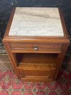 Antiek art nouveau kastje eiken marmeren blad Frankrijk, Huis en Inrichting, Slaapkamer | Nachtkastjes, Ophalen, Gebruikt, Minder dan 45 cm
