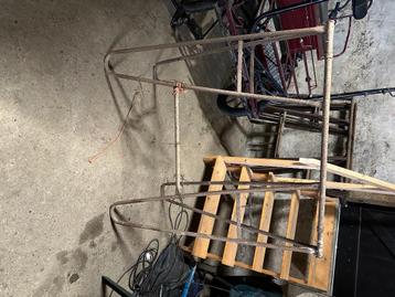 Metalen metselschragen beschikbaar voor biedingen